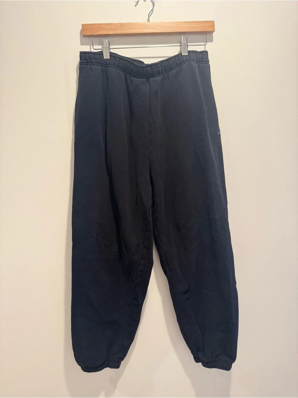 Aritzia TNA Women's Black Cozy Fleece sweatpants